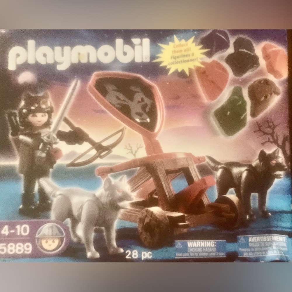 Playmobil 5889 – Knight Wolf with Catapult and 2 Wolves New in Box